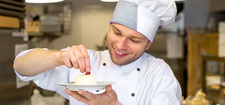 Pastry Chef Job Outlook and Salary